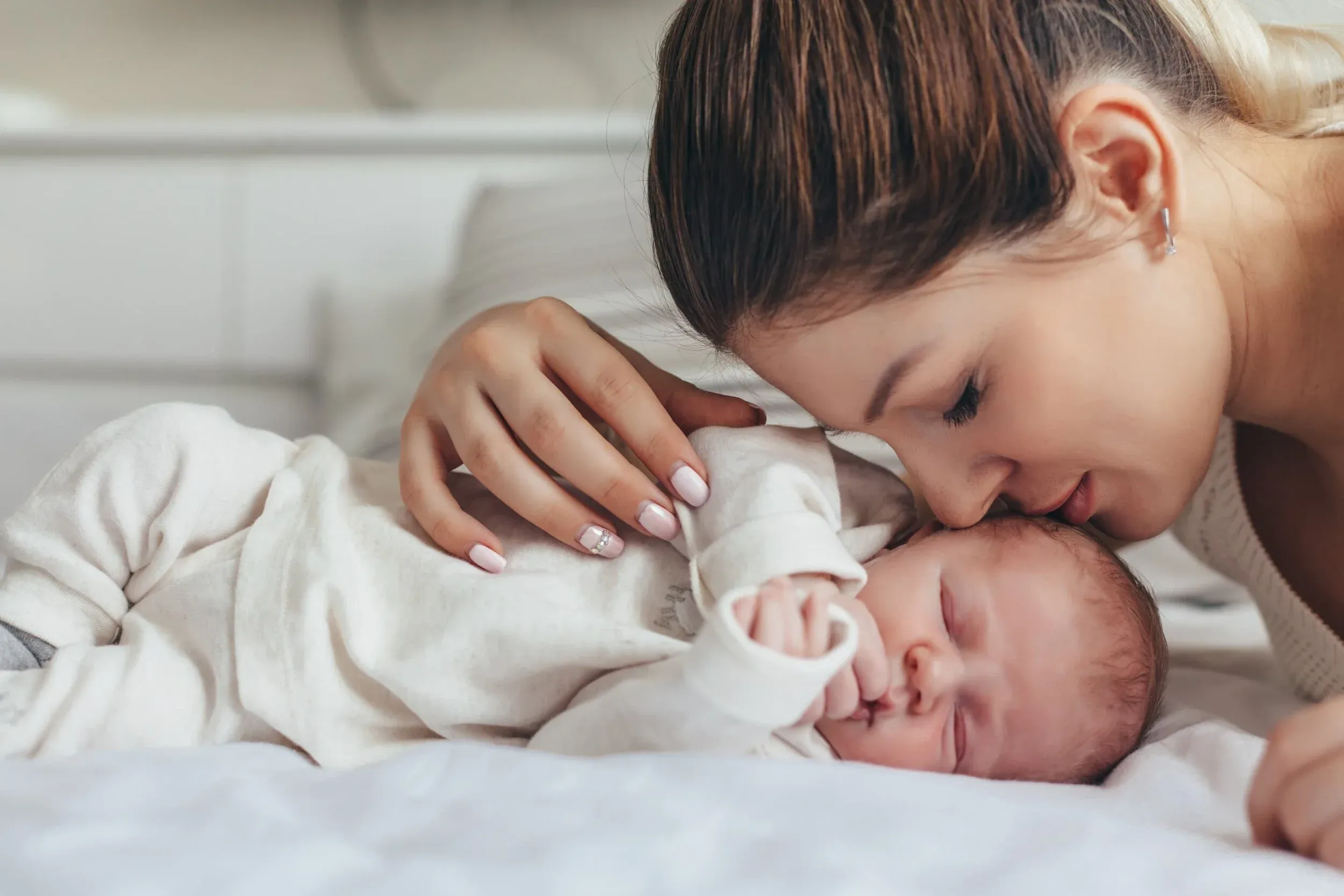 4 month sleep routine for baby waking every hour at night