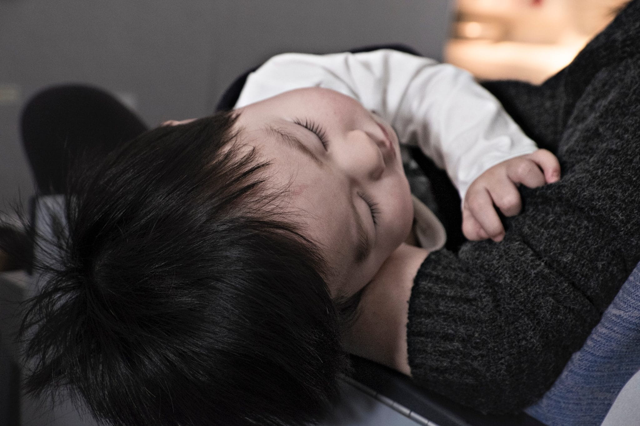 4 month sleep regression baby wakes every hour during the night